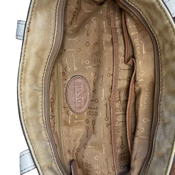 Fossil
Leather tote
Very good condition
Brown, Leather - Picture 8 of 8
